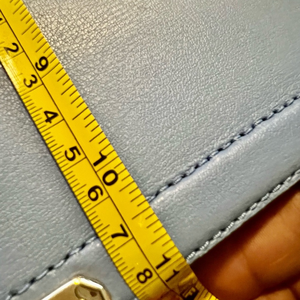 Handbag - Picture 9 of 11